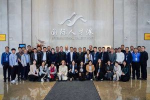 陕西省工业和信息化厅一行领导莅临华体会hth·(体育)(中国)官方网站集团考察参观